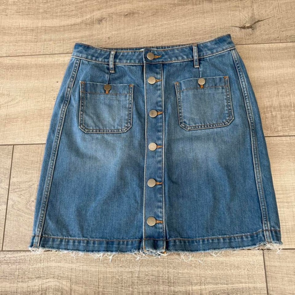 LOFT Denim Button‎ Front Skirt – Size 8